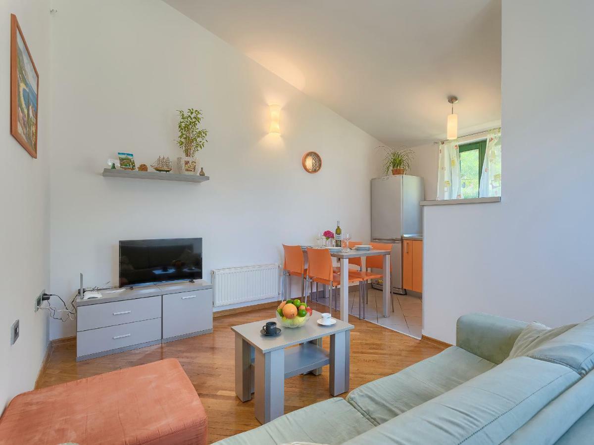 Apartmán Garden Pjescana Uvala Exteriér fotografie
