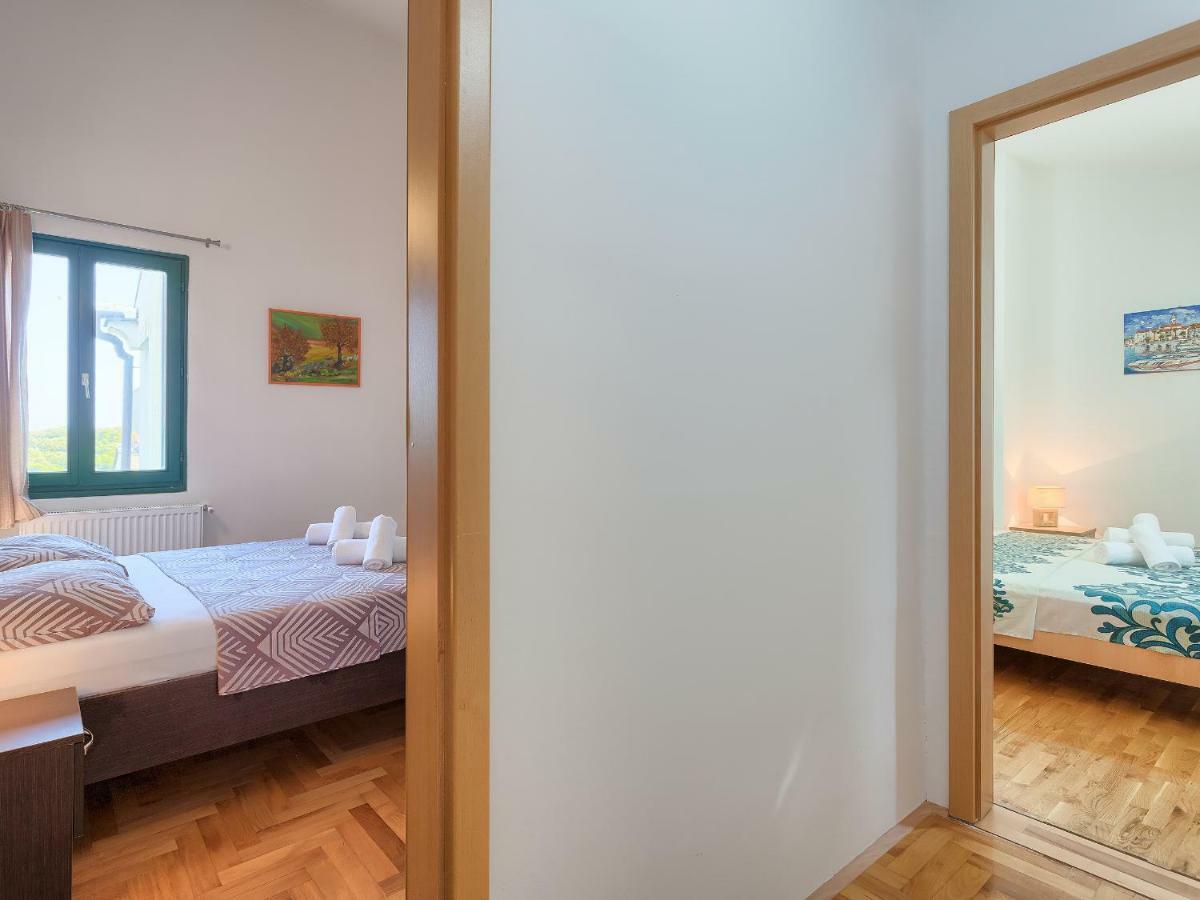 Apartmán Garden Pjescana Uvala Exteriér fotografie