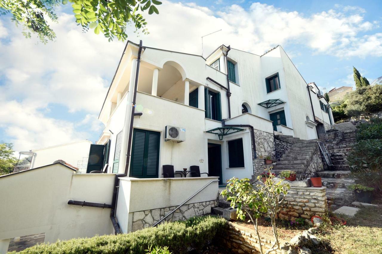 Apartmán Garden Pjescana Uvala Exteriér fotografie